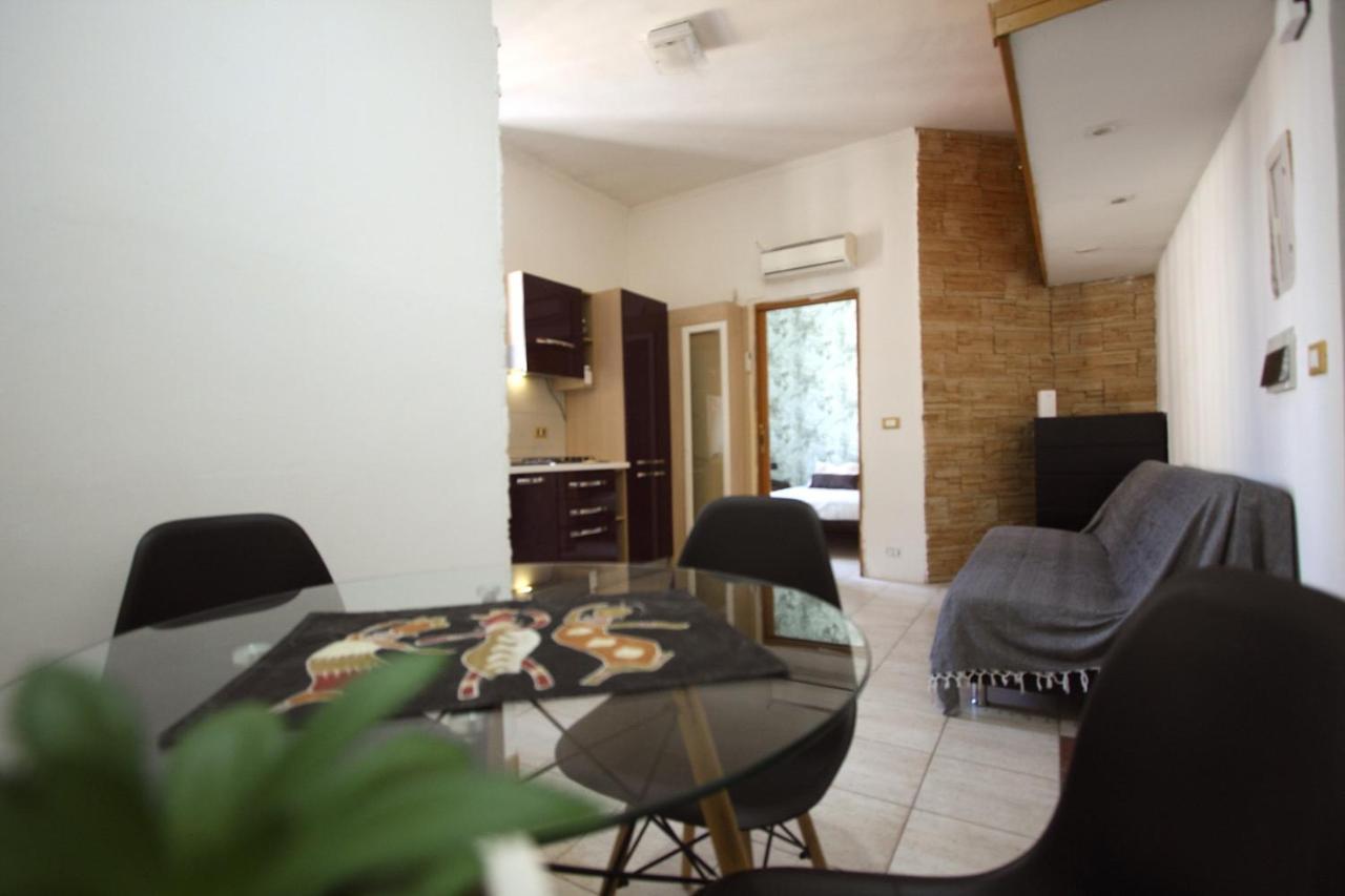 דירות רומא San Giovanni Holiday House מראה חיצוני תמונה